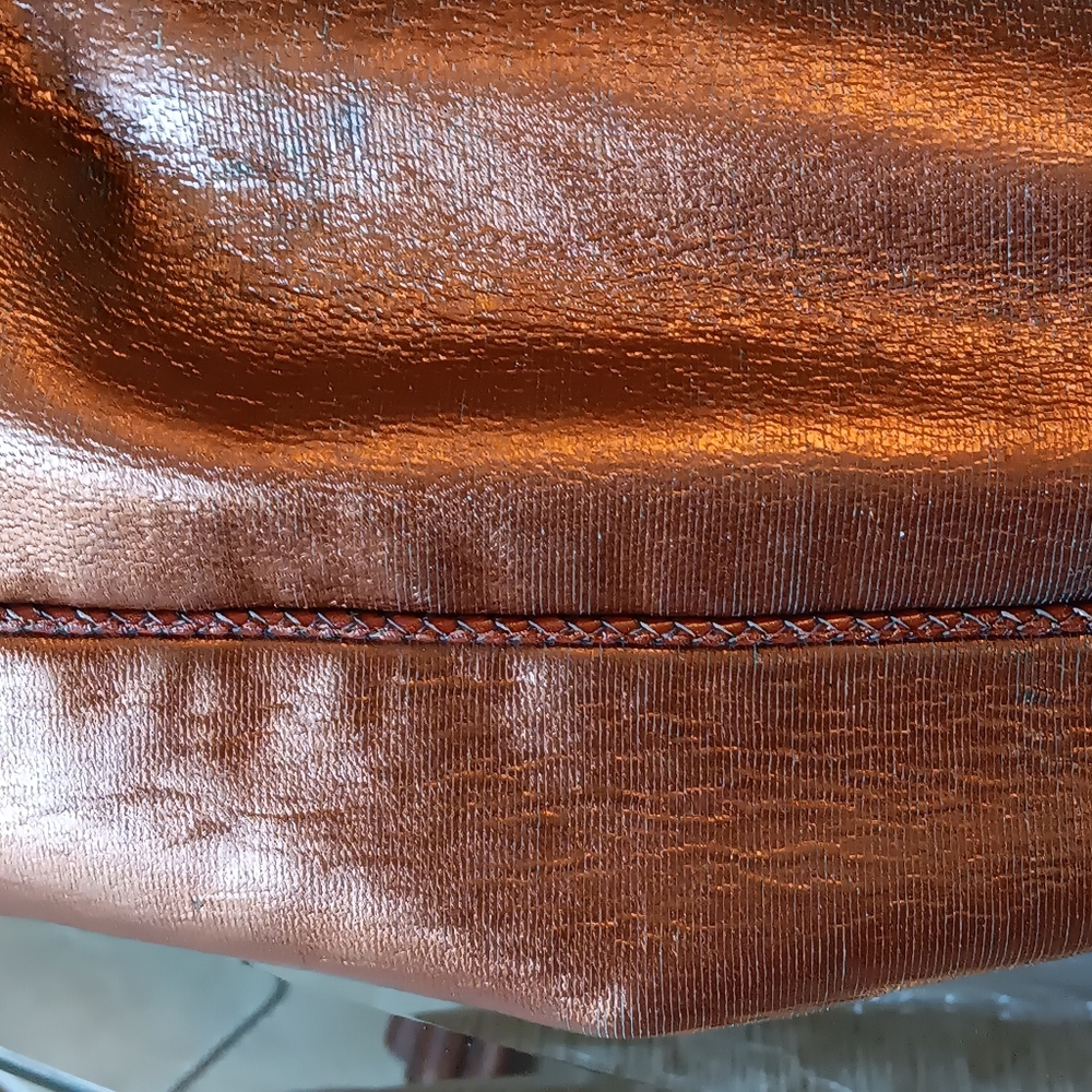 Fendi spy bag excellent condition!! - Picture 4 of 16
